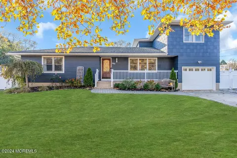 530 Vine Ave, Toms River, NJ 08753