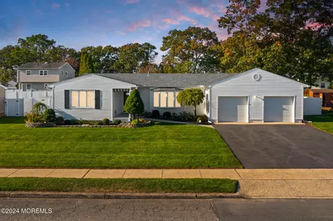 228 Colonial Dr, Brick, NJ 08724