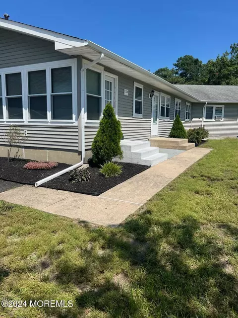 228 Doyle Ter, Brick, NJ 08724