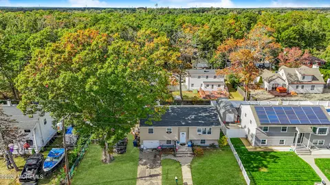 640 Leeward Ave, Beachwood, NJ 08722