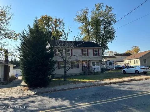 58 Buttonwood Ave, Eatontown, NJ 07724