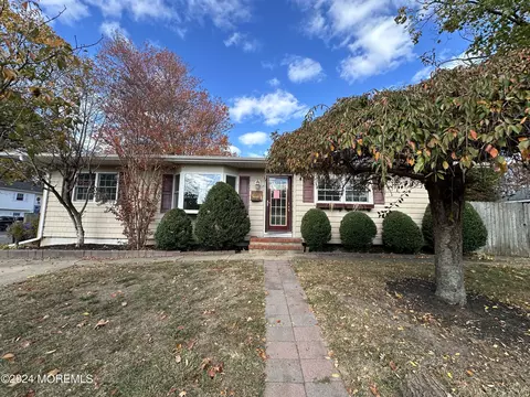 738 Croy Rd, Brick, NJ 08724