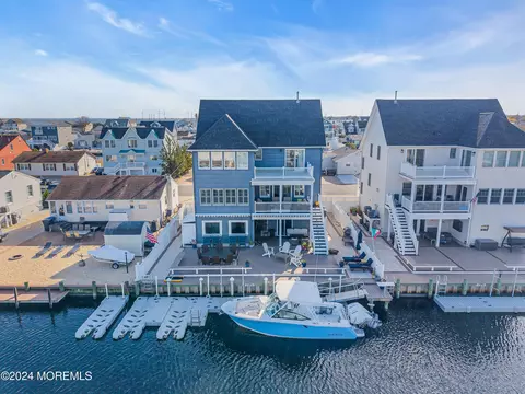 3422 Lisbon Ave, Toms River, NJ 08753