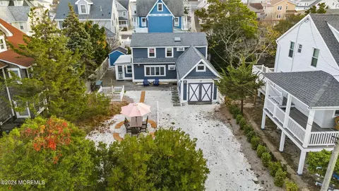 29 2nd Ave, Seaside Park, NJ 08752