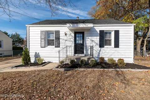 509 Poplar St, Lakehurst, NJ 08733