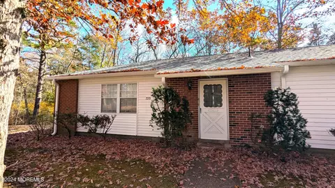 723 Buckingham Dr # A, Lakewood, NJ 08701