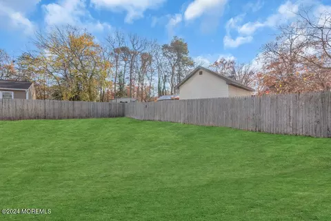 Exterior - 22 Spinnaker Way, Waretown, NJ 08758 photo 2 of 6