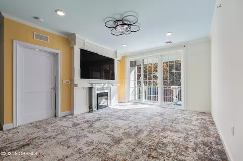 7 Centre St #6305, Ocean, NJ 07712