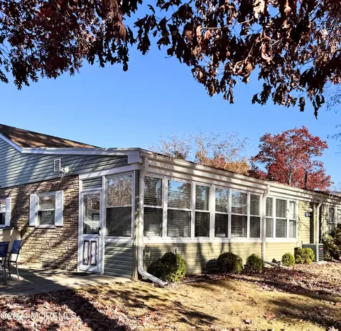 10 Cedar St #B, Toms River, NJ 08757