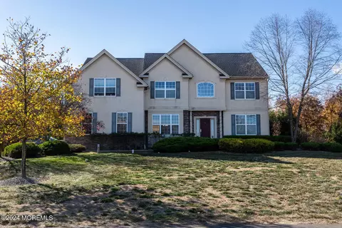 13 Furlong Dr, Millstone, NJ 08535
