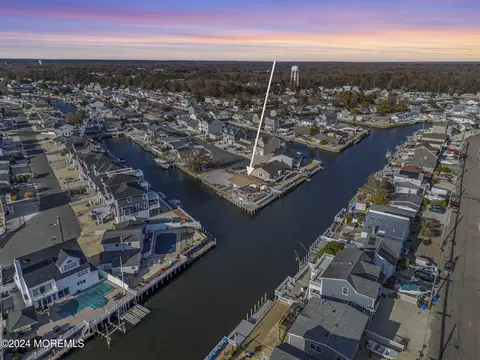 129 Jeteemale Dr, Beach Haven West, NJ 08050