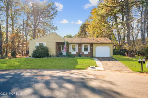 3 Holyoke Ct #62, Whiting, NJ 08759