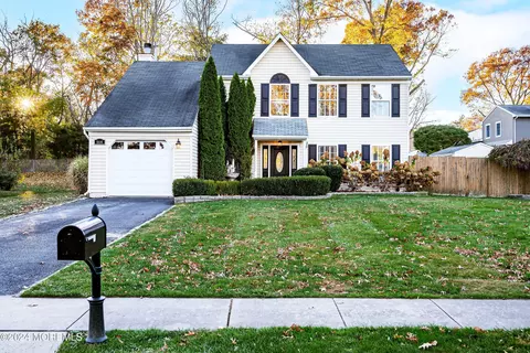 664 Loxley Dr, Toms River, NJ 08753