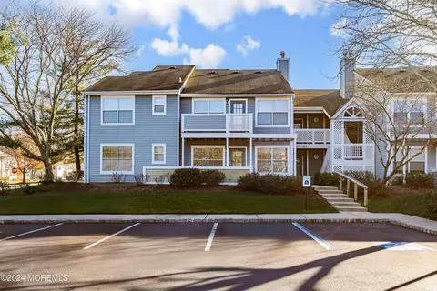 361 Sequoia Ct, Howell, NJ 07731