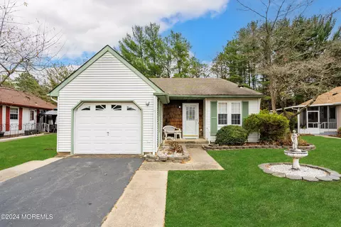 41 Birchwood Dr #50, Whiting, NJ 08759