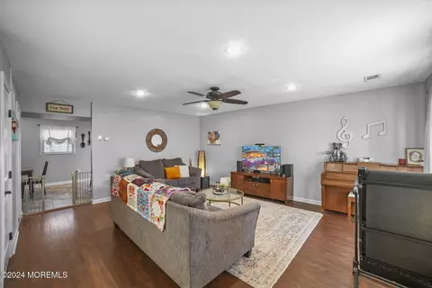5 Independence Ct, Jackson, NJ 08527 photo 3