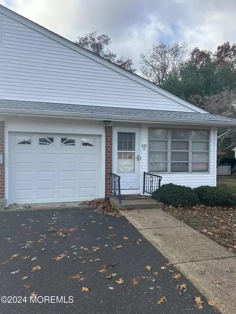 233 Columbine Ave #B, Whiting, NJ 08759