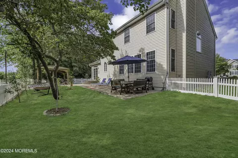 Exterior - 16 Lighthouse Ct, Brick, NJ 08723 photo 9 of 18