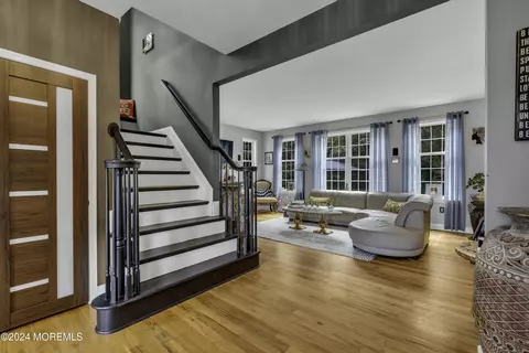 Entry Way - 16 Lighthouse Ct, Brick, NJ 08723 photo 5 of 12