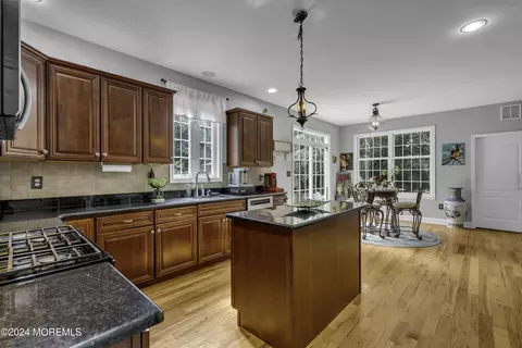 Kitchen - 16 Lighthouse Ct, Brick, NJ 08723 photo 1 of 8