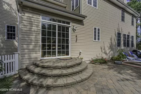 Exterior - 16 Lighthouse Ct, Brick, NJ 08723 photo 4 of 18