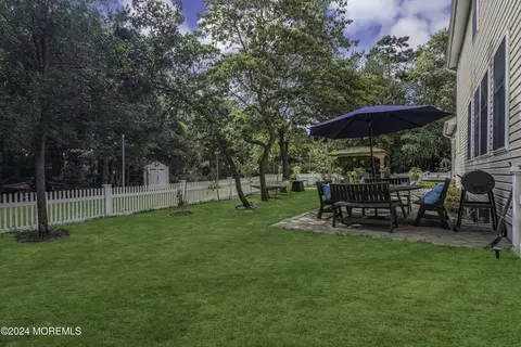 Exterior - 16 Lighthouse Ct, Brick, NJ 08723 photo 8 of 18