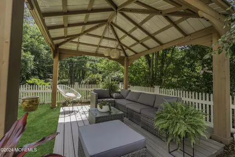 Exterior - 16 Lighthouse Ct, Brick, NJ 08723 photo 11 of 18