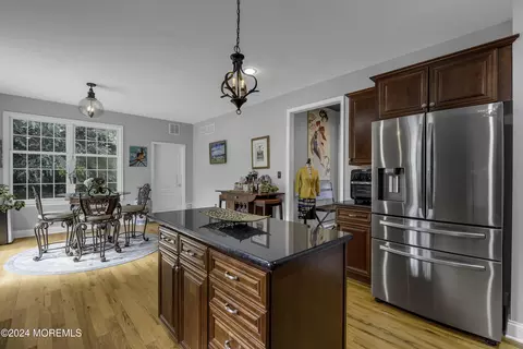Kitchen - 16 Lighthouse Ct, Brick, NJ 08723 photo 3 of 8