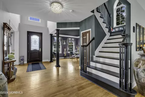 Entry Way - 16 Lighthouse Ct, Brick, NJ 08723 photo 6 of 12