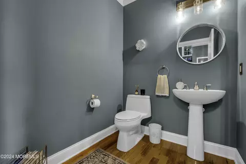Bath - 16 Lighthouse Ct, Brick, NJ 08723 photo 1 of 5