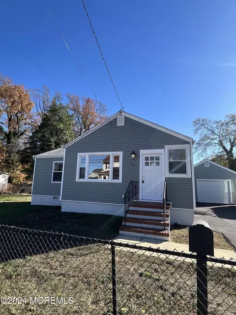 34 Park Ave, Keansburg, NJ 07734