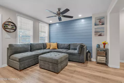 28 Morford Pl, Red Bank, NJ 07701