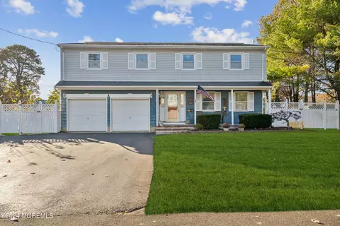 1403 Susan Ln, Point Pleasant, NJ 08742