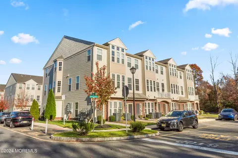 5 Samantha Dr, Tinton Falls, NJ 07712