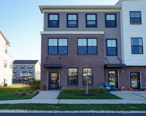 44 Midway Rd S, Tinton Falls, NJ 07724