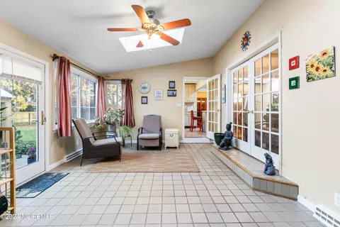 2 Deercrest Dr, Holmdel, NJ 07733 photo 18