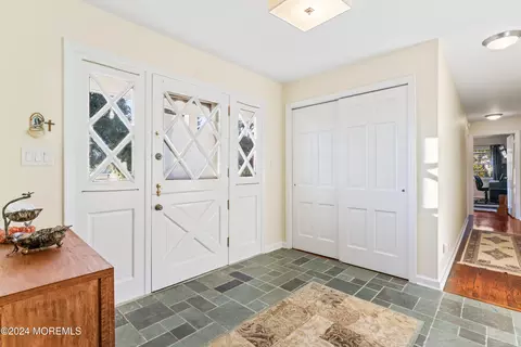 2 Deercrest Dr, Holmdel, NJ 07733 photo 5