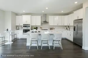 101 Woolley Ct, Oakhurst, NJ 07755
