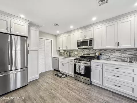 75 Orange Dr, Marlboro, NJ 07746