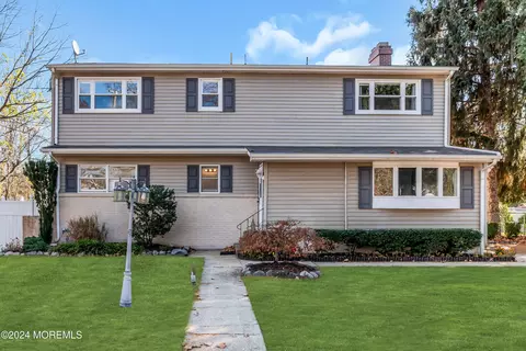 15 Forest Hill Ave, Jackson, NJ 08527