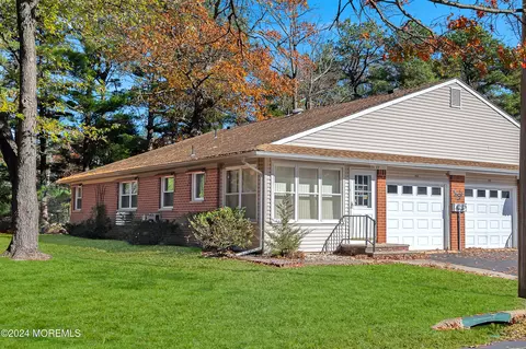 11 Crocus Ln # A, Whiting, NJ 08759