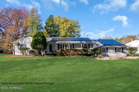 7 Timber Dr, Ocean, NJ 07712