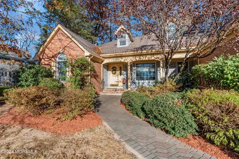 1113 Riverview Dr, Brielle, NJ 08730