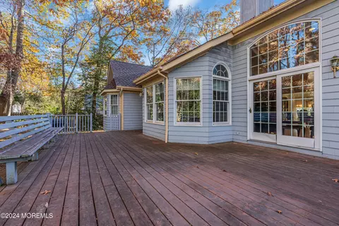 Exterior - 1113 Riverview Dr, Brielle, NJ 08730 photo 4 of 15