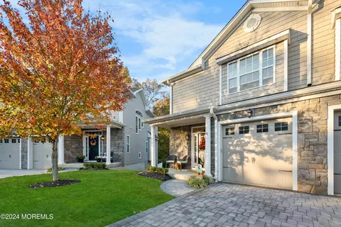 6 Cottrell Ct #6, Old Bridge, NJ 08857