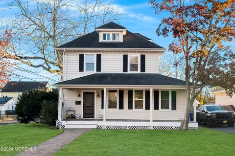 35 Dayton Ave, Toms River, NJ 08753
