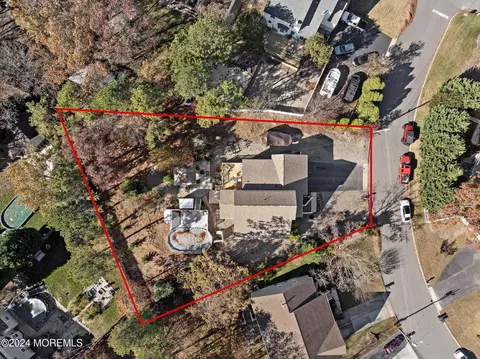 1057 Crew Ln, Manahawkin, NJ 08050