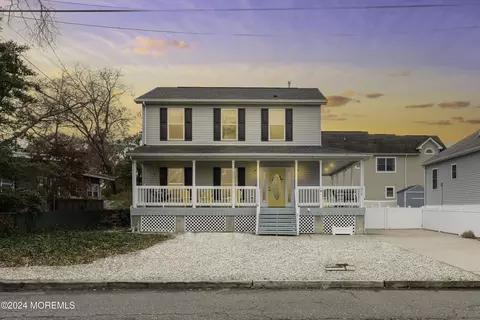 610 Stone Harbor Ave, Ocean Gate, NJ 08740
