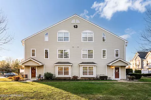 124 Mid Ocean Ct #1000, Howell, NJ 07731