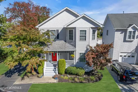 2207 Laurel Dr, Point Pleasant, NJ 08742
